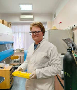 Михайлов Артем